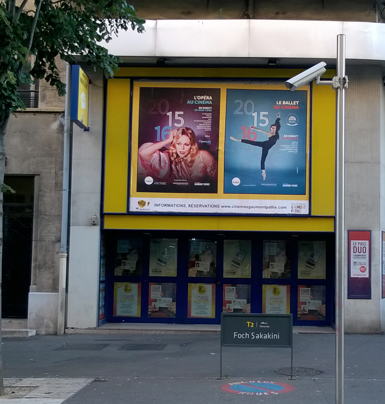 iiDmage imprimerie à Marseille réalise l'affiche 4x3, l'impression et la pose d'adhésifs et de panneaux pour le cinéma Pathé Madeleine à Marseille 13004