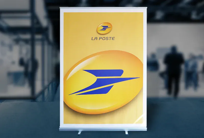 Kakemonos roll-up 150x200 La Poste<br>pour l'espace Accueil des professionnels<br>#Roll-Up #Ignifugée #PLV #ERP